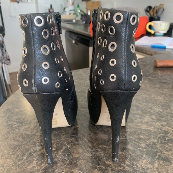 Aldo platform ankle booties with studs - Picture 4 of 4